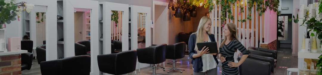Beauty salon owner hiring hairdresser – contractor vs employee legal guide.