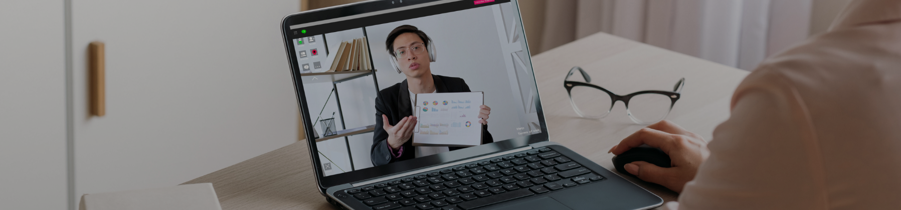 Starting an Online Coaching Business in Australia? Here’s How to Get Profitable and Protected from day one | Foundd Legal